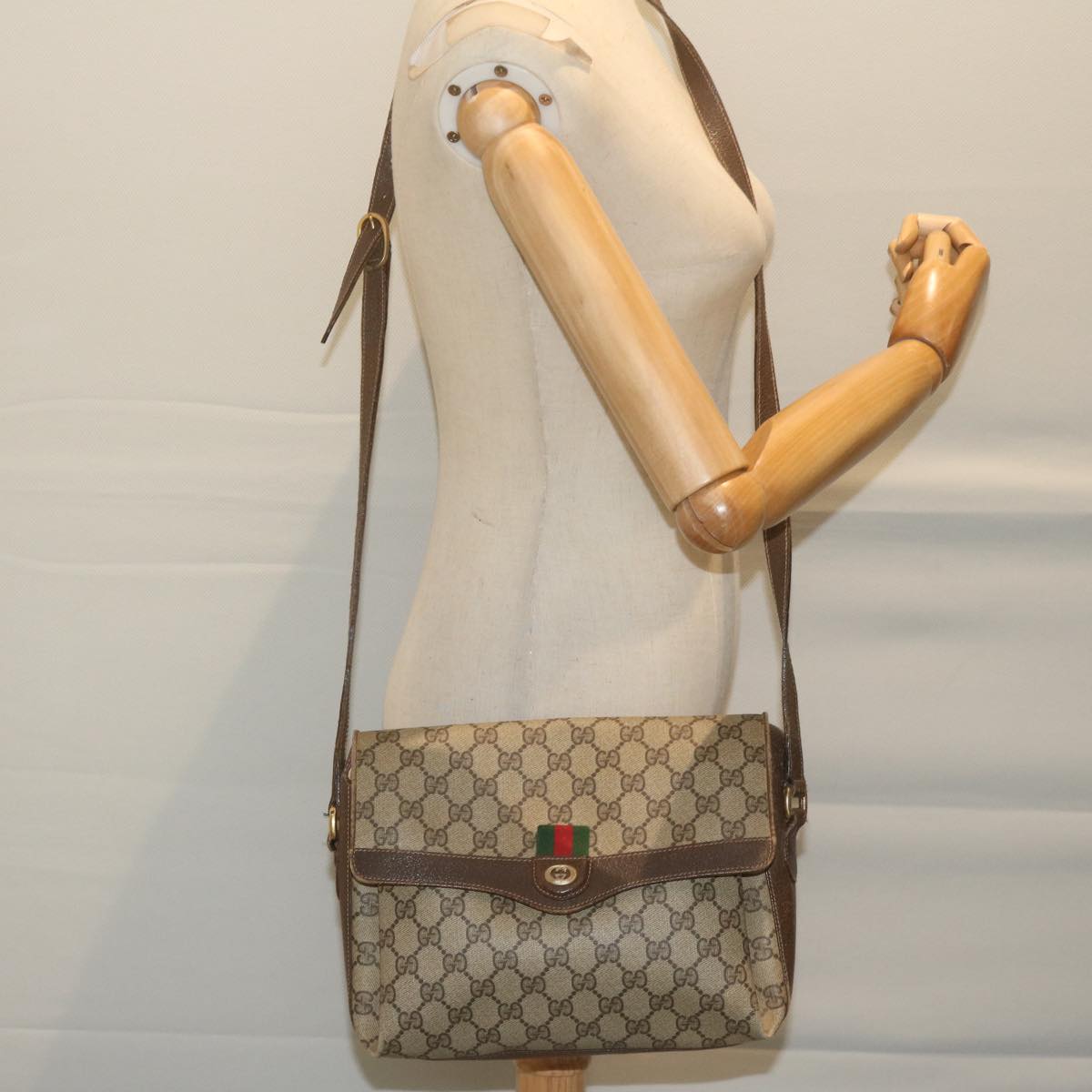 GUCCI GG Supreme Web Sherry Line Shoulder Bag Beige Red 904 02 084 Auth ep2885