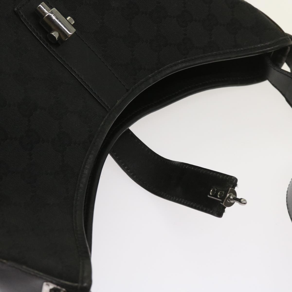 GUCCI GG Canvas Shoulder Bag Black 109190 Auth ep2955