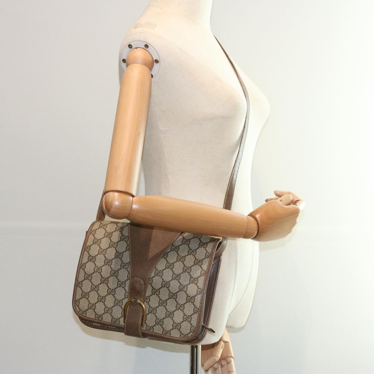 GUCCI GG Supreme Shoulder Bag PVC Leather Beige 93 02 023 Auth ep3077