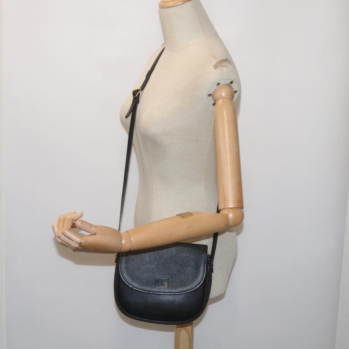 Burberrys Shoulder Bag Leather Black Auth ep3585