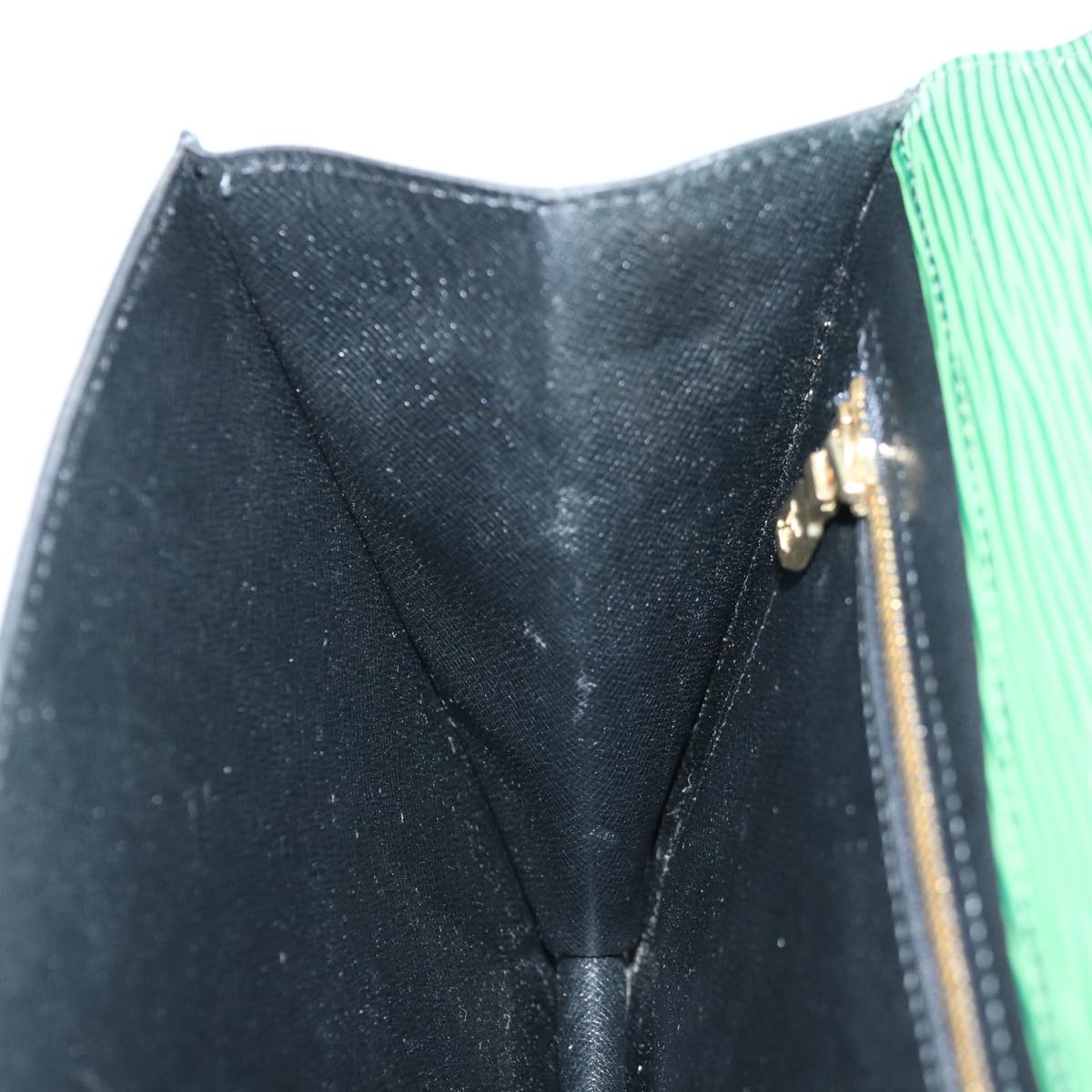 LOUIS VUITTON Epi Montaigne 27 Clutch Bag Green M52654 LV Auth ep5317