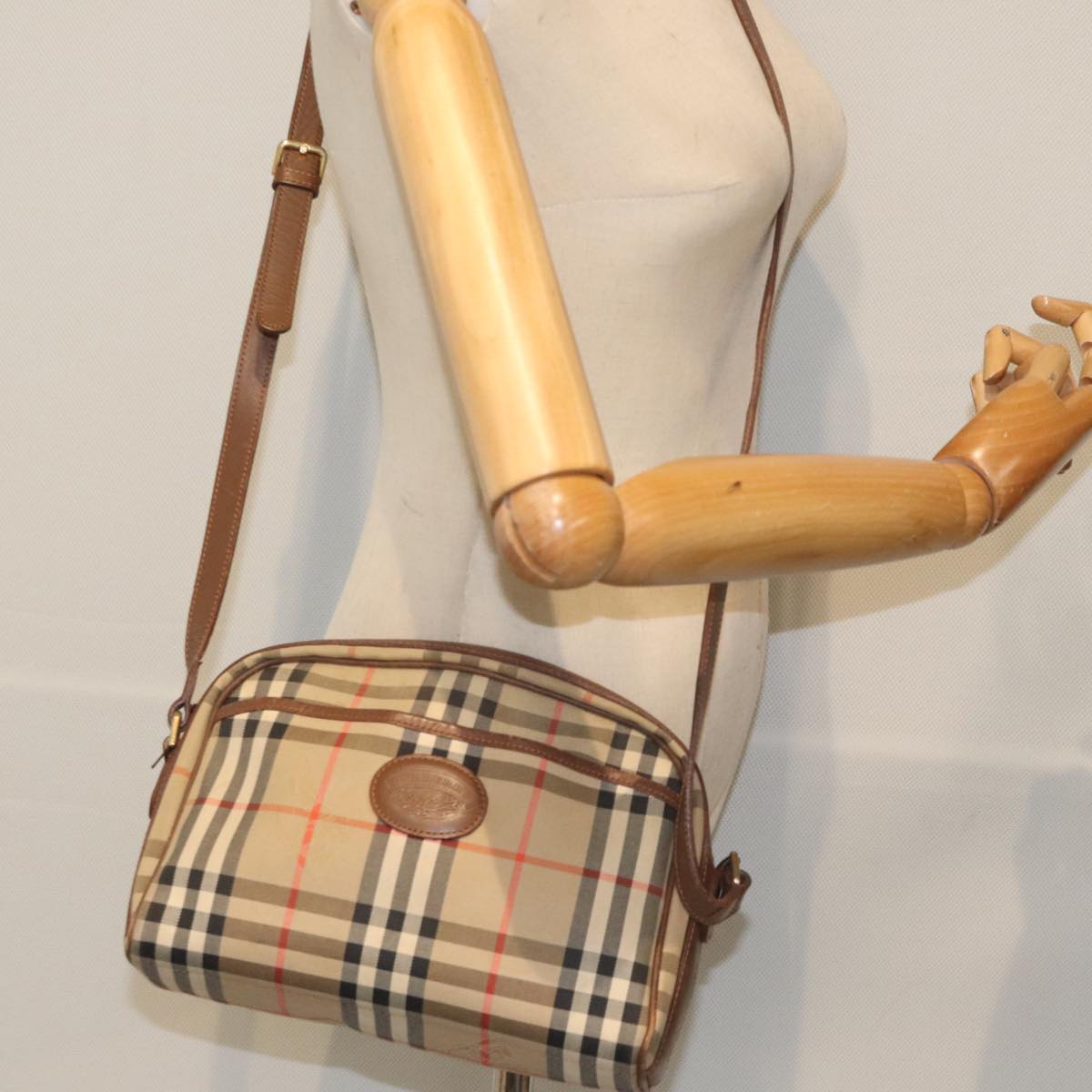 BURBERRY Nova Check Shoulder Bag Canvas Leather Beige Brown Gold Auth ep5722