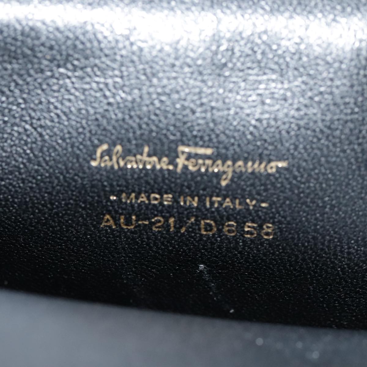 Salvatore Ferragamo Gancini Hand Bag Leather Black Gold Auth ep5918