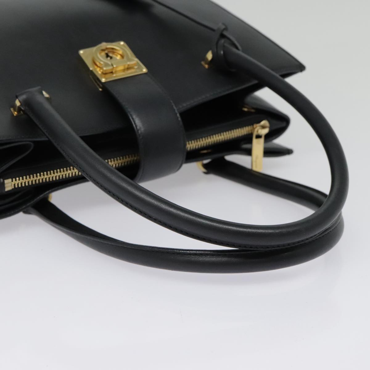 Salvatore Ferragamo Gancini Hand Bag Leather Black Gold Auth ep5918