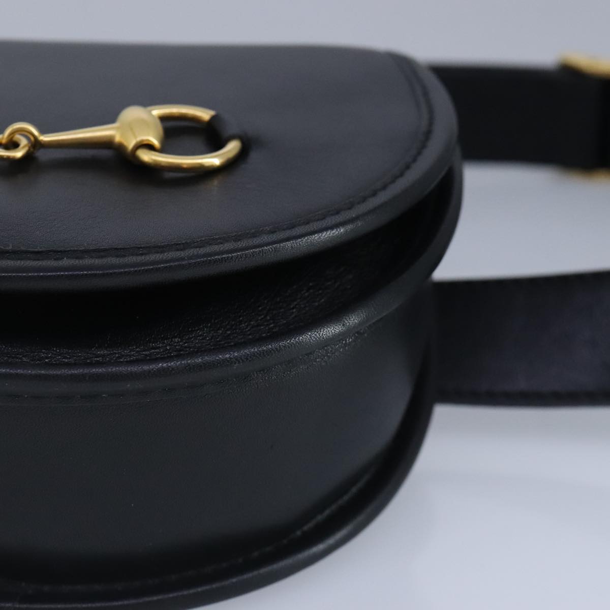 GUCCI Waist bag Leather Black Gold Auth ep6019