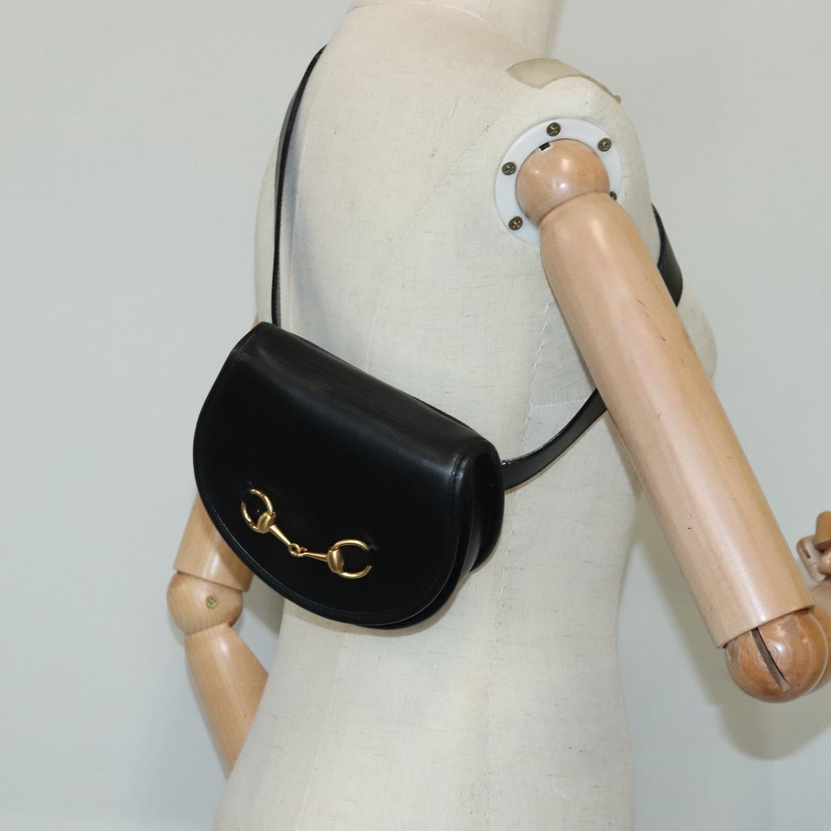 GUCCI Waist bag Leather Black Gold Auth ep6019