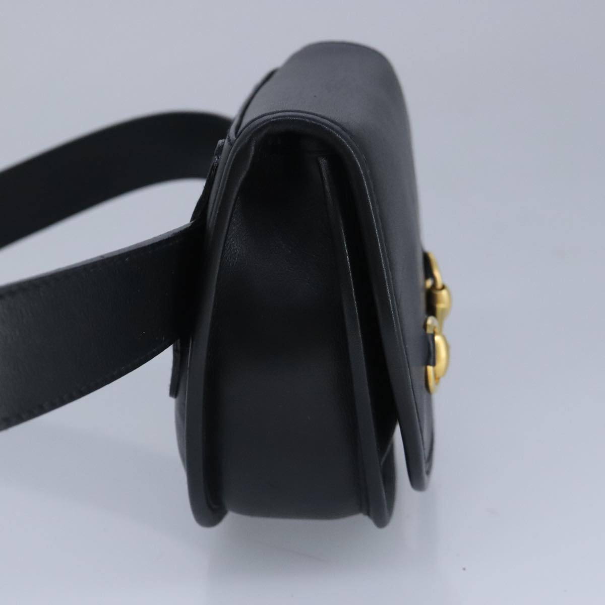 GUCCI Waist bag Leather Black Gold Auth ep6019