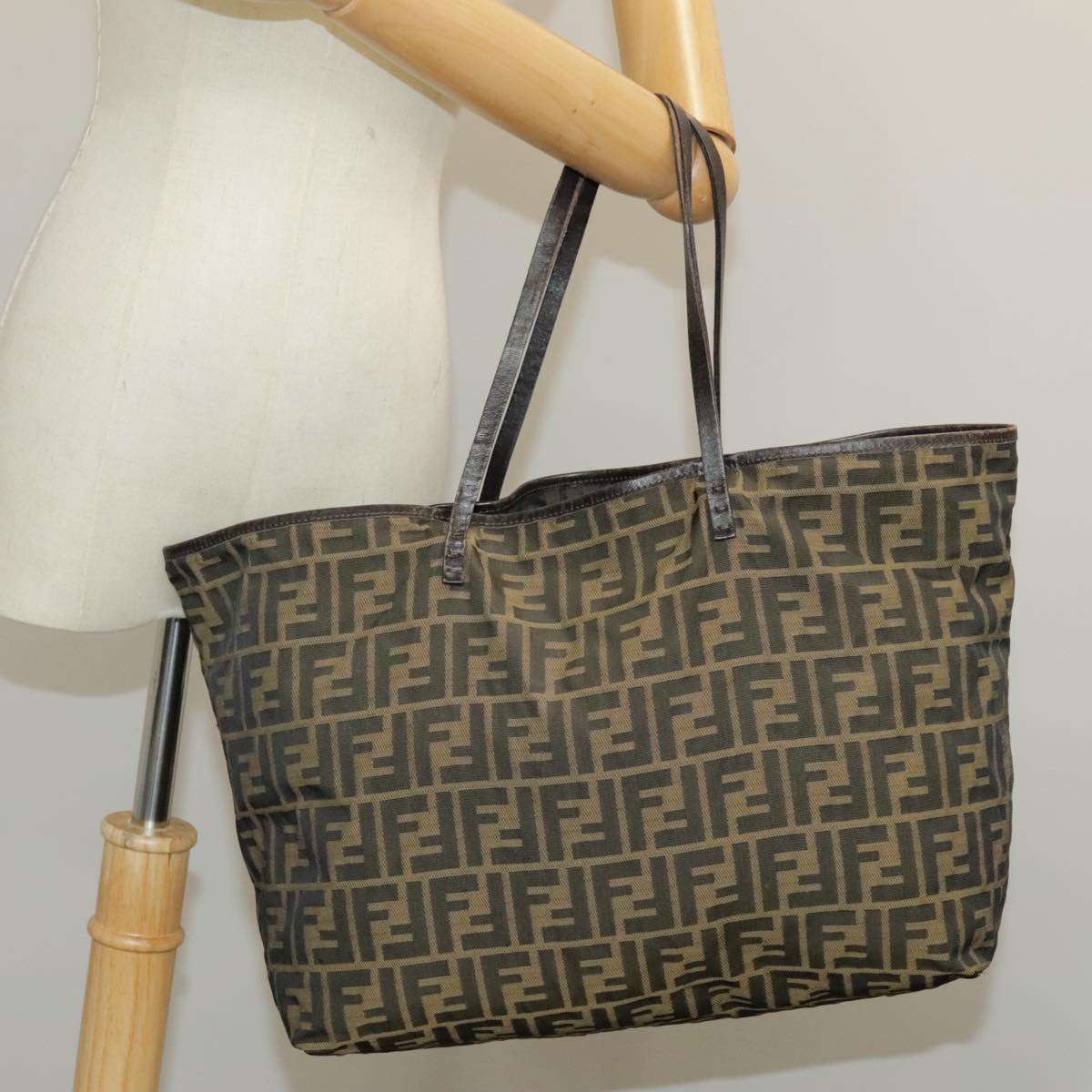 FENDI Zucca Canvas Tote Bag Brown Black Auth ep6212