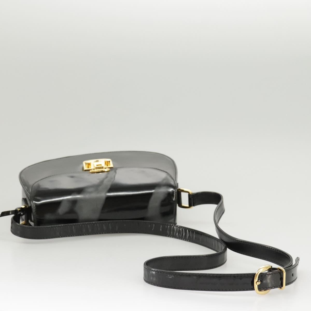 GUCCI Shoulder Bag Patent leather Black Gold Auth ep6618