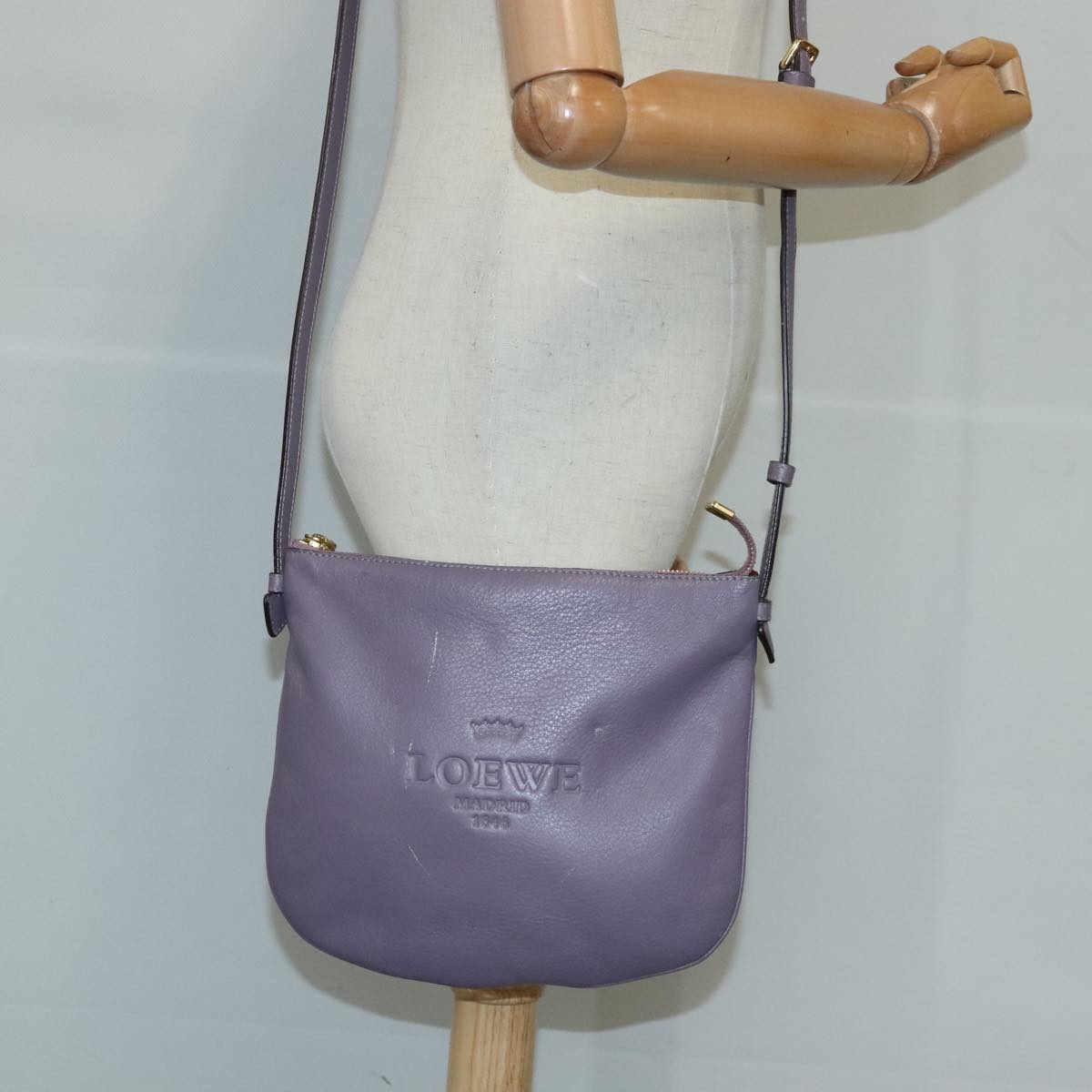 LOEWE Shoulder Bag Leather Purple Auth ep6631