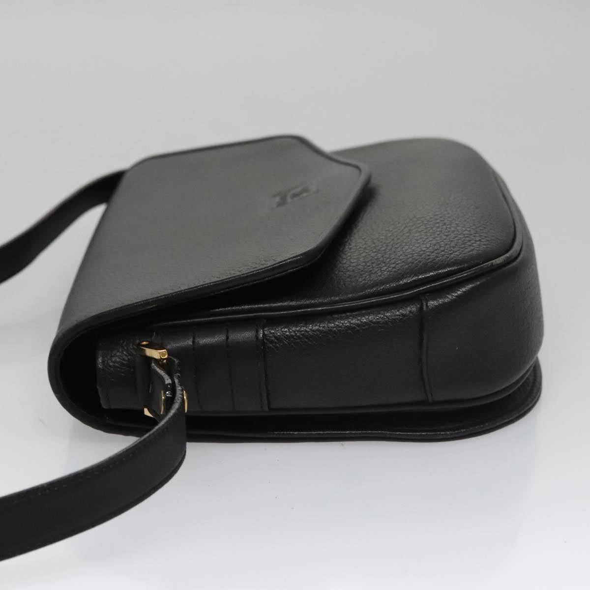 Burberrys Shoulder Bag Leather Black Gold Auth ep6988