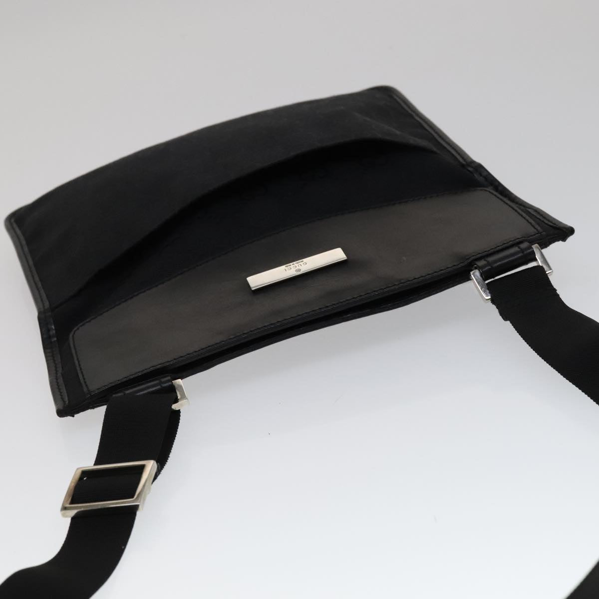 GUCCI GG Canvas Shoulder Bag Black 27639 Auth ep7170