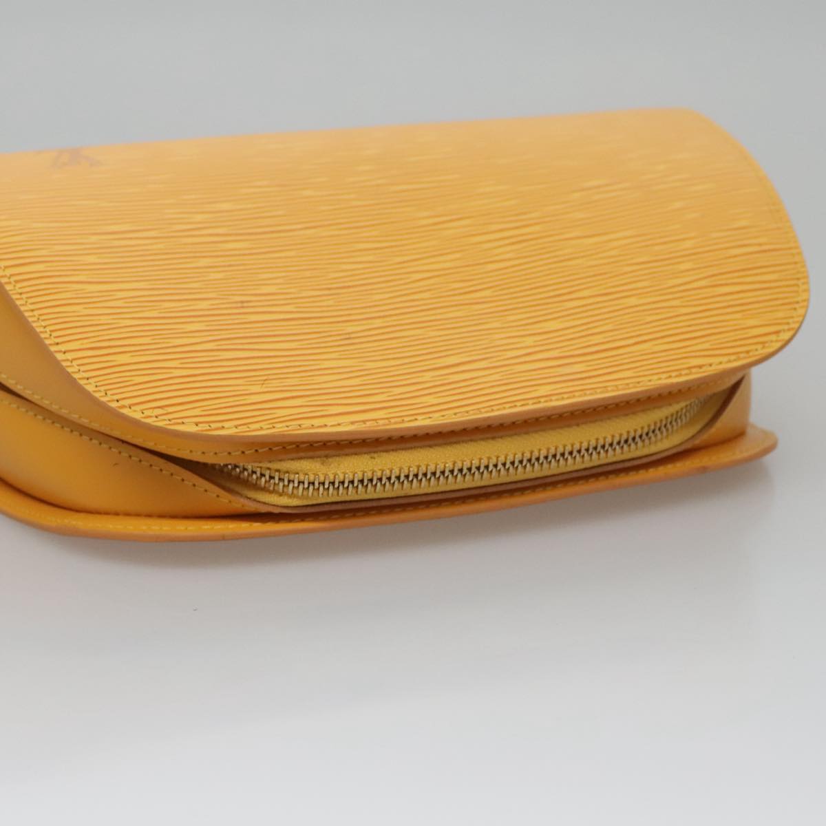 LOUIS VUITTON Epi Dauphine MM Pouch Tassili Yellow LV Auth ep7183