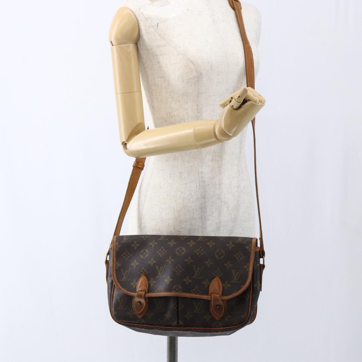 LOUIS VUITTON Monogram Gibeciere MM Shoulder Bag M42247 LV Auth ep7955
