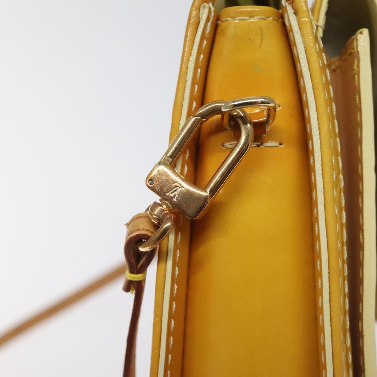 LOUIS VUITTON Monogram Vernis Motto Pouch Lime Yellow M91059 LV Auth ep7977