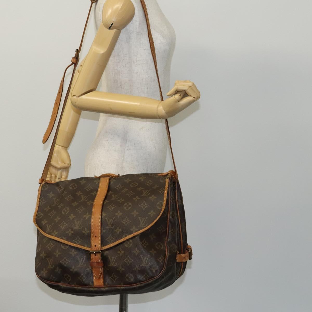 LOUIS VUITTON Monogram Saumur 35 Shoulder Bag M42254 LV Auth ep8253