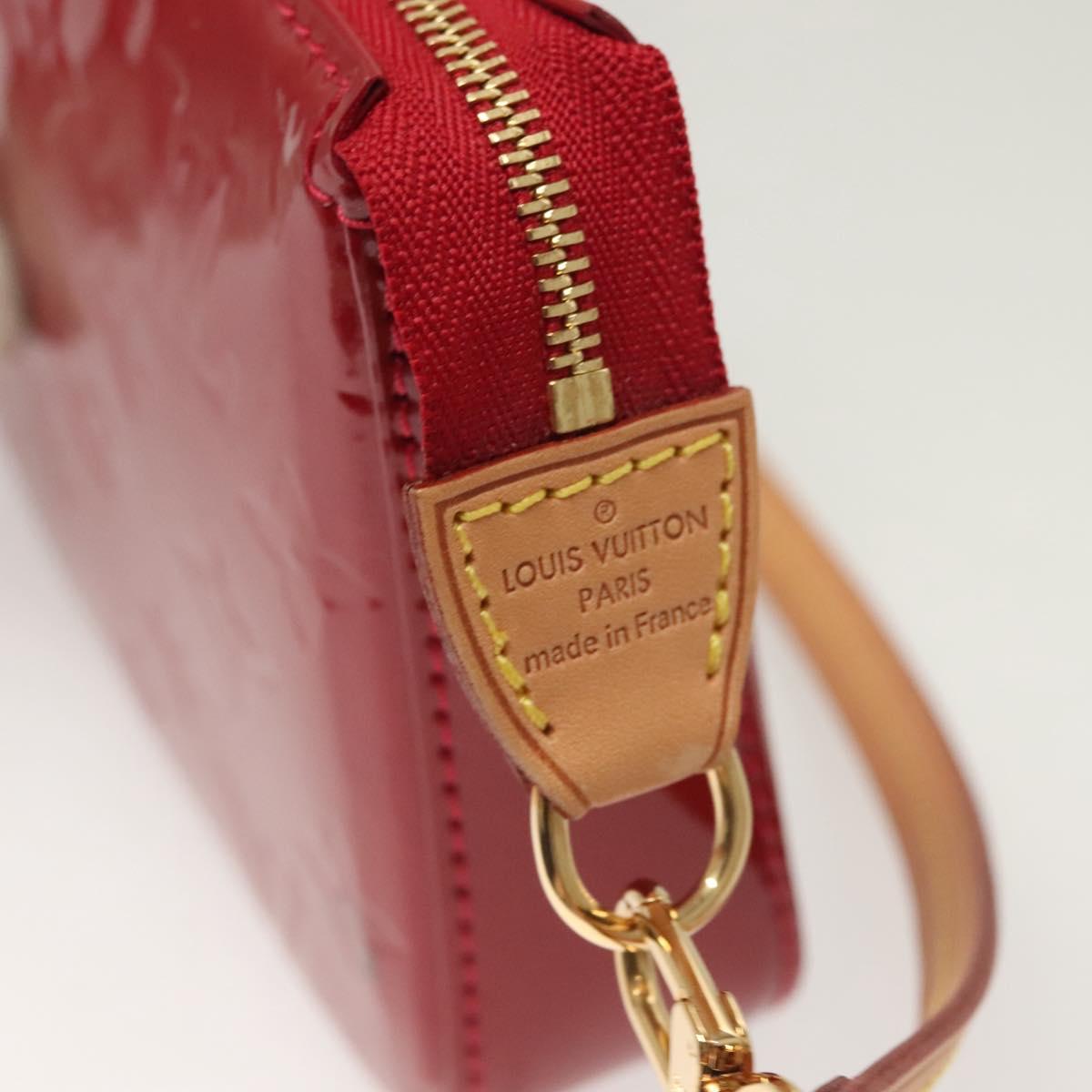 LOUIS VUITTON Vernis Pochette Accessoires Pomme D'amour M91577 LV Auth ep9386