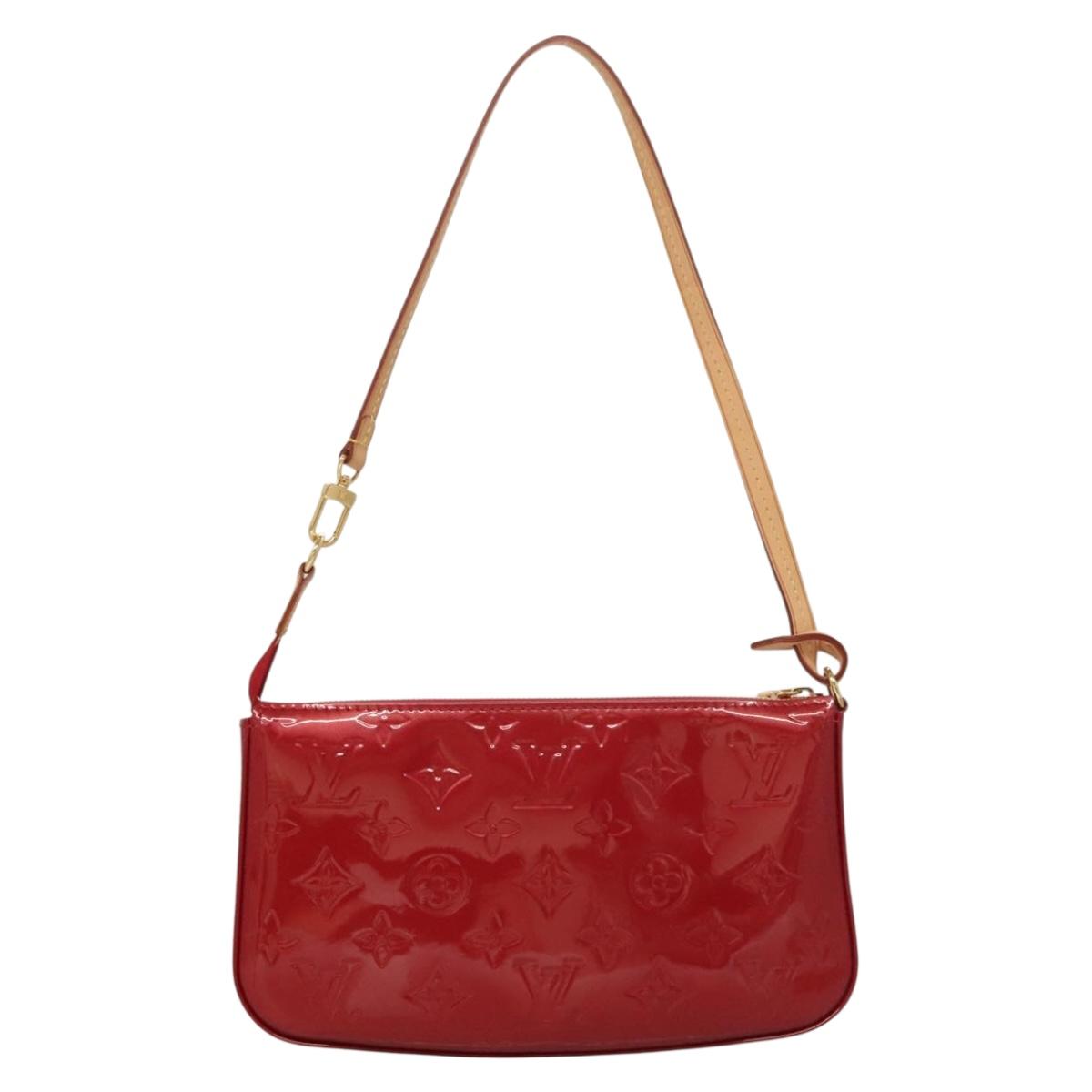 LOUIS VUITTON Vernis Pochette Accessoires Pomme D'amour M91577 LV Auth ep9386