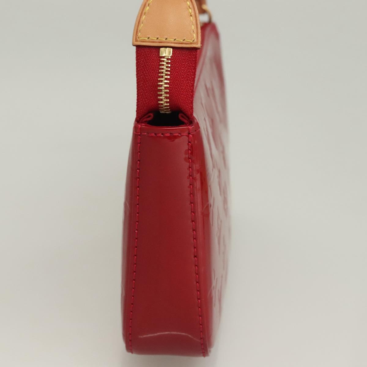 LOUIS VUITTON Vernis Pochette Accessoires Pomme D'amour M91577 LV Auth ep9386