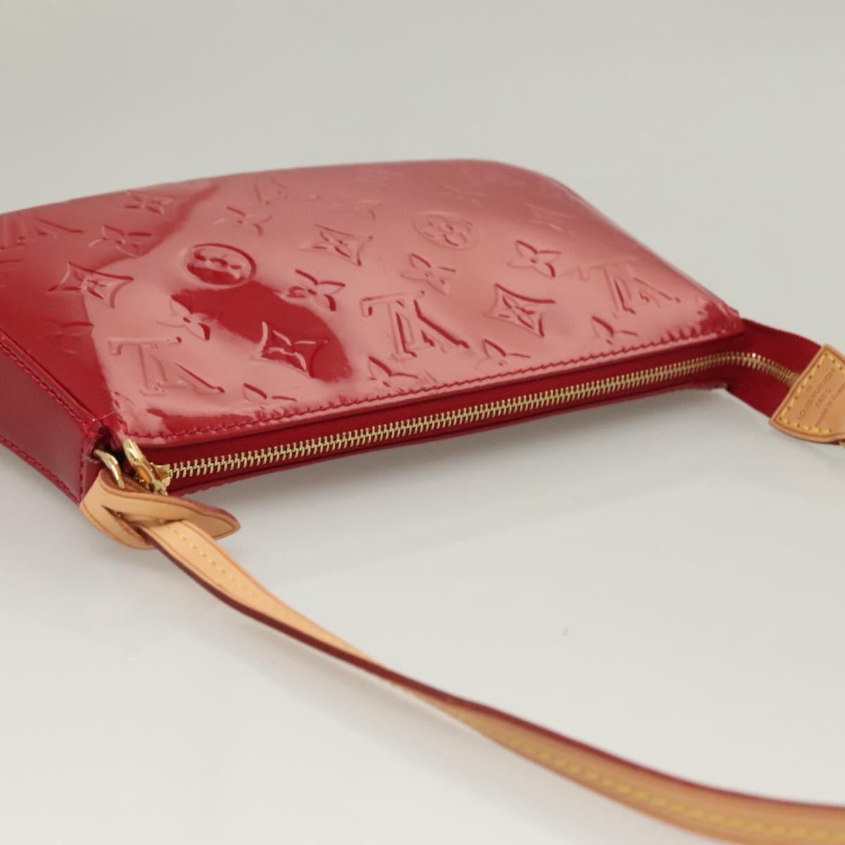 LOUIS VUITTON Vernis Pochette Accessoires Pomme D'amour M91577 LV Auth ep9386
