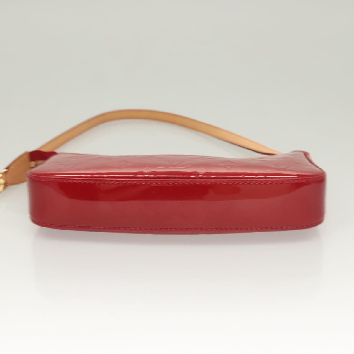 LOUIS VUITTON Vernis Pochette Accessoires Pomme D'amour M91577 LV Auth ep9386