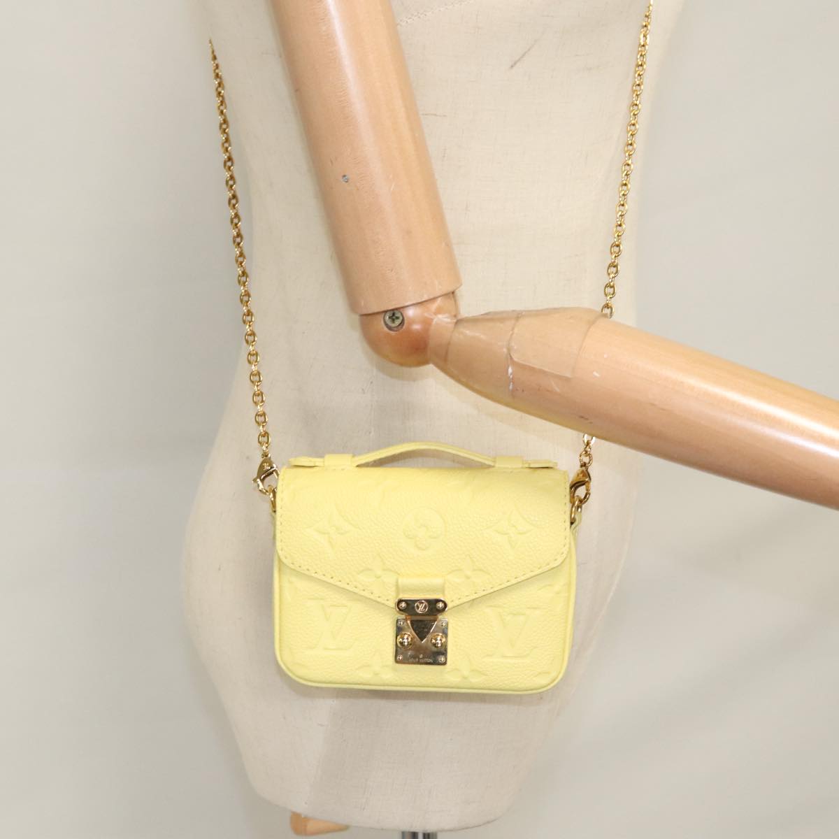 LOUIS VUITTON Monogram Empreinte Chain Micro Metis Bag Yellow LV Auth FF3954S