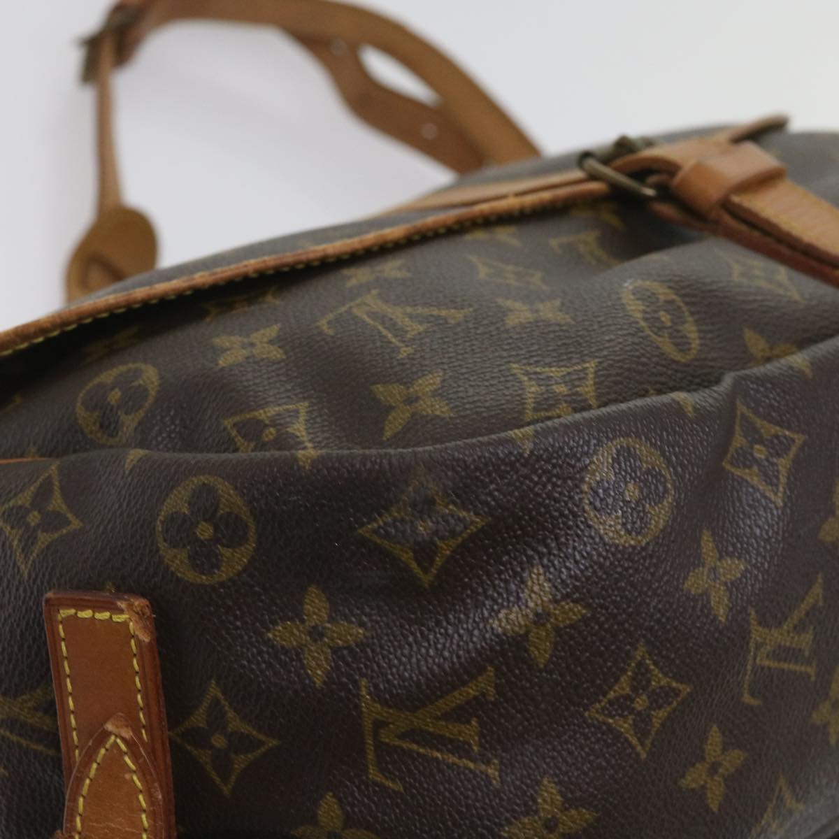 LOUIS VUITTON Monogram Saumur 35 Shoulder Bag M42254 LV Auth fm3127