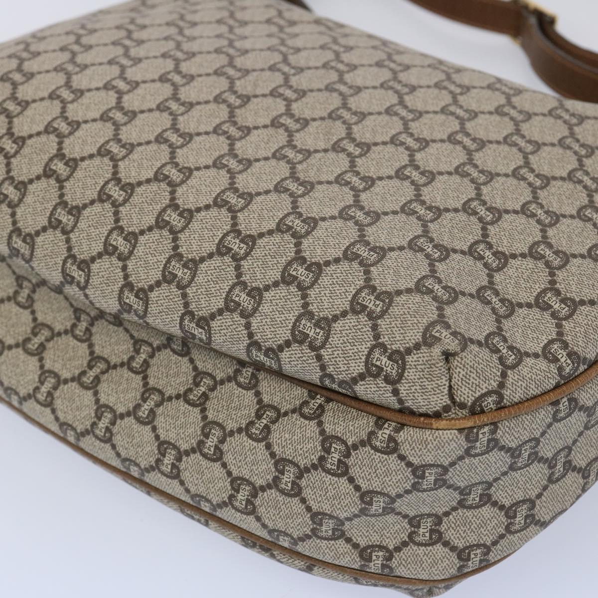 GUCCI GG Plus Supreme Shoulder Bag Beige Auth fm3139