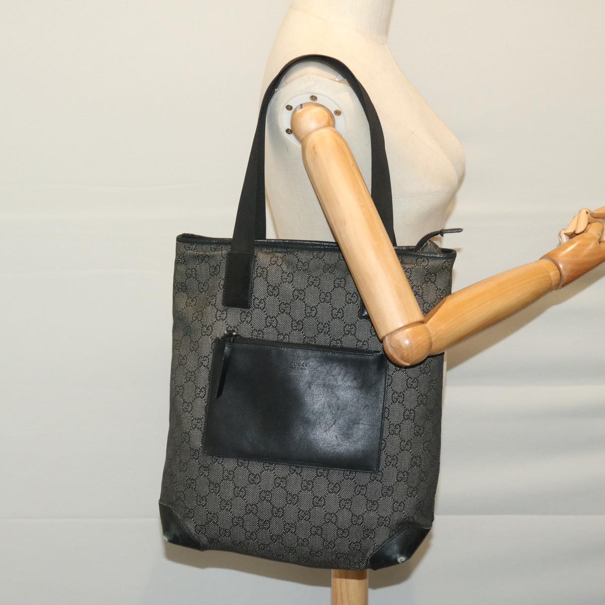 GUCCI GG Canvas Tote Bag Black 28892 Auth fm3265