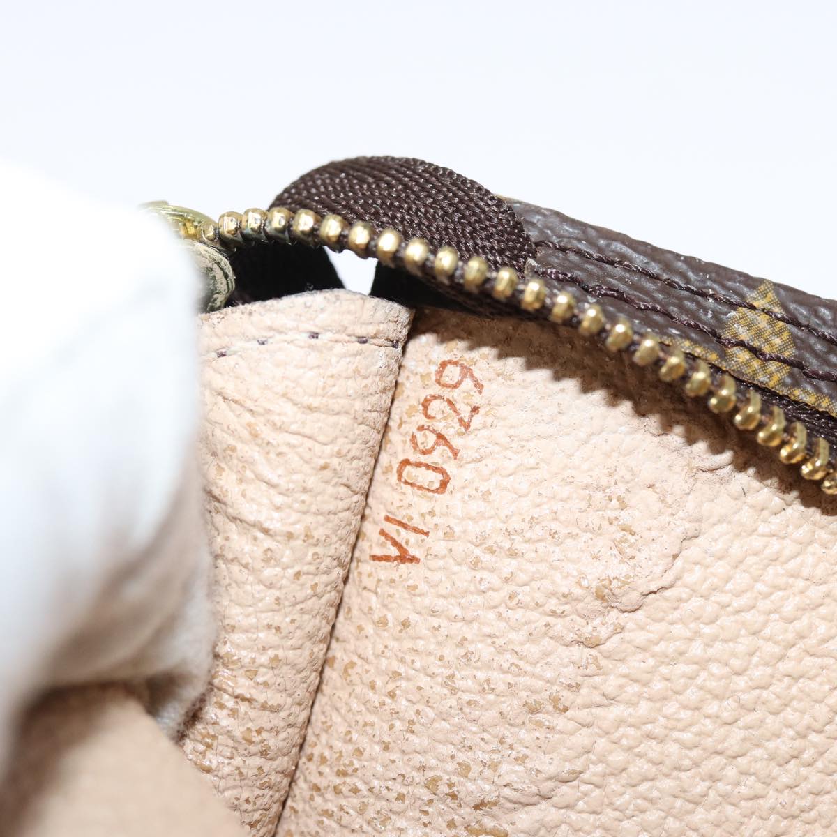 LOUIS VUITTON Monogram Bucket PM Pouch Accessory Pouch LV Auth fm3453