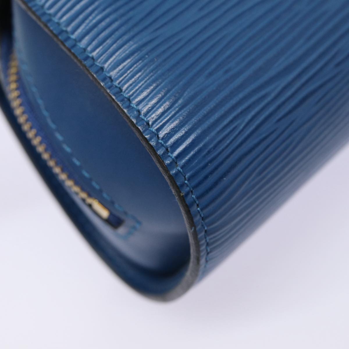 LOUIS VUITTON Epi Dauphine PM Pouch Blue M48445 LV Auth fm3723