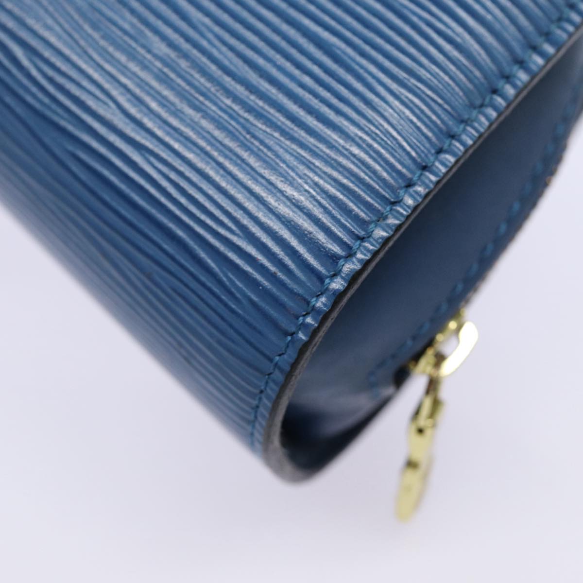 LOUIS VUITTON Epi Dauphine PM Pouch Blue M48445 LV Auth fm3723