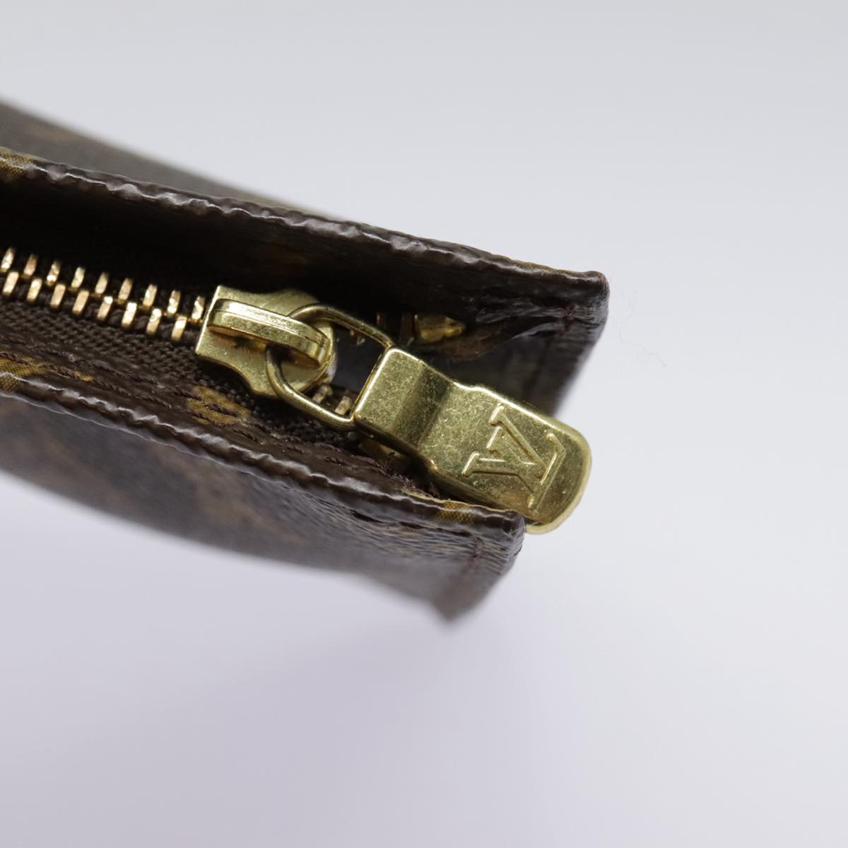 LOUIS VUITTON Monogram Bucket PM Accessory Pouch LV Auth fm3896