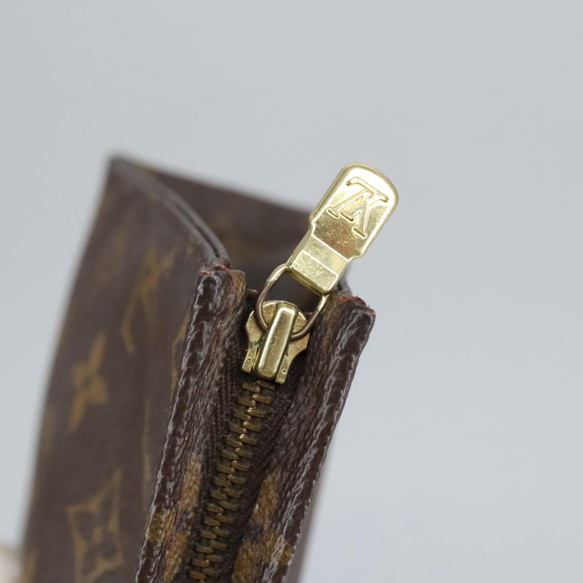 LOUIS VUITTON Monogram Poche Toilette 19 Pouch M47544 LV Auth fm4027