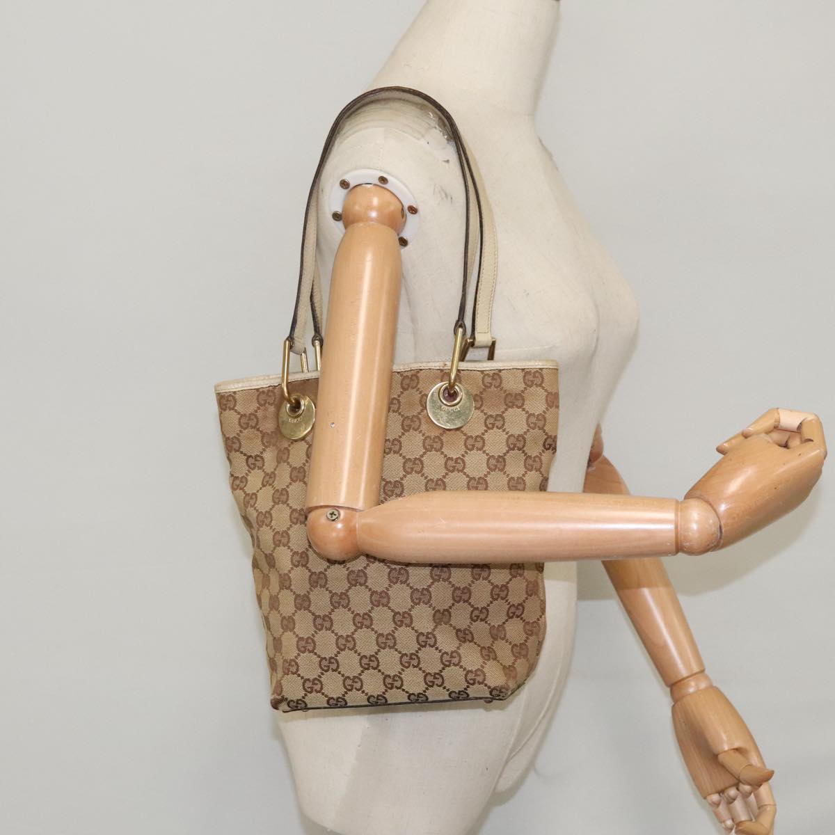 GUCCI GG Canvas Tote Bag Beige Gold 120840 Auth fm4073