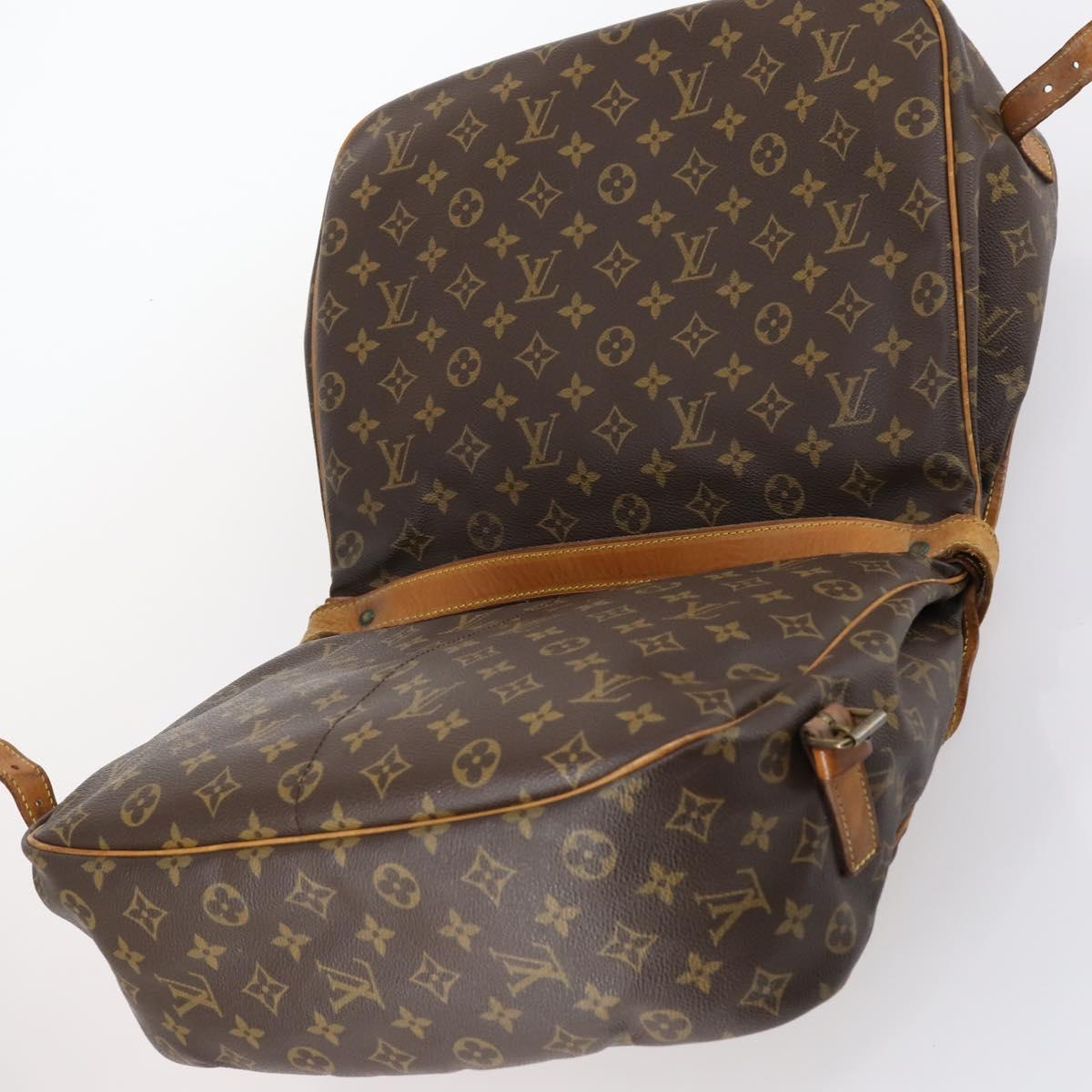 LOUIS VUITTON Monogram Saumur 35 Shoulder Bag M42254 LV Auth fm4858