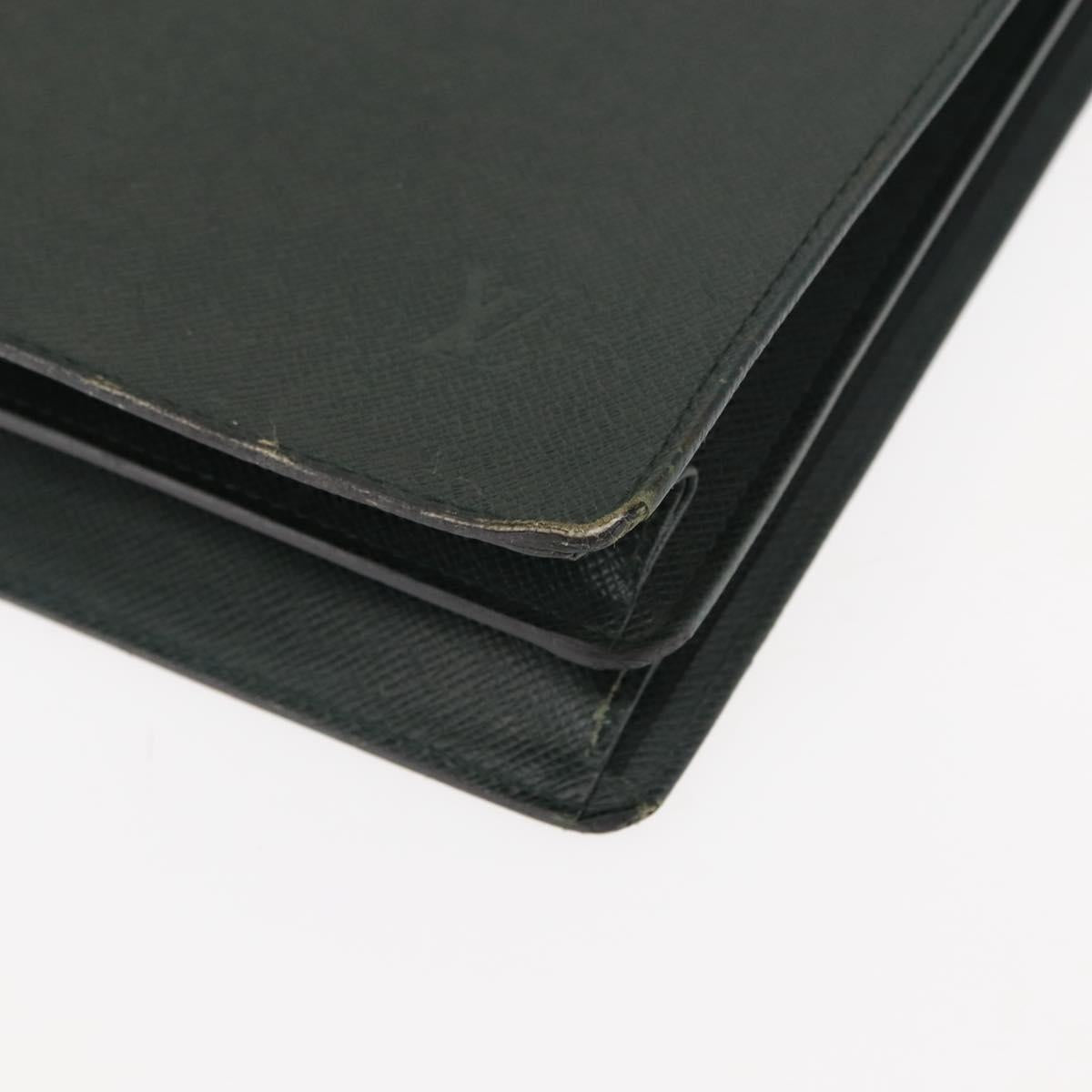 LOUIS VUITTON Taiga Serviette Moskova Business Bag Epicea M30034 LV Auth fm4903