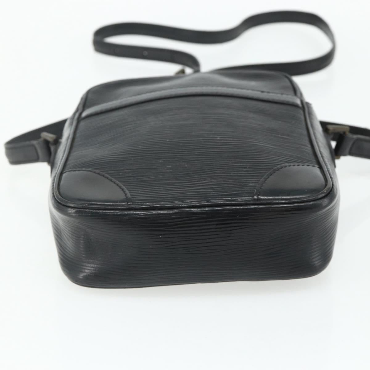 LOUIS VUITTON Epi Danube Shoulder Bag Black M45632 LV Auth fm5334