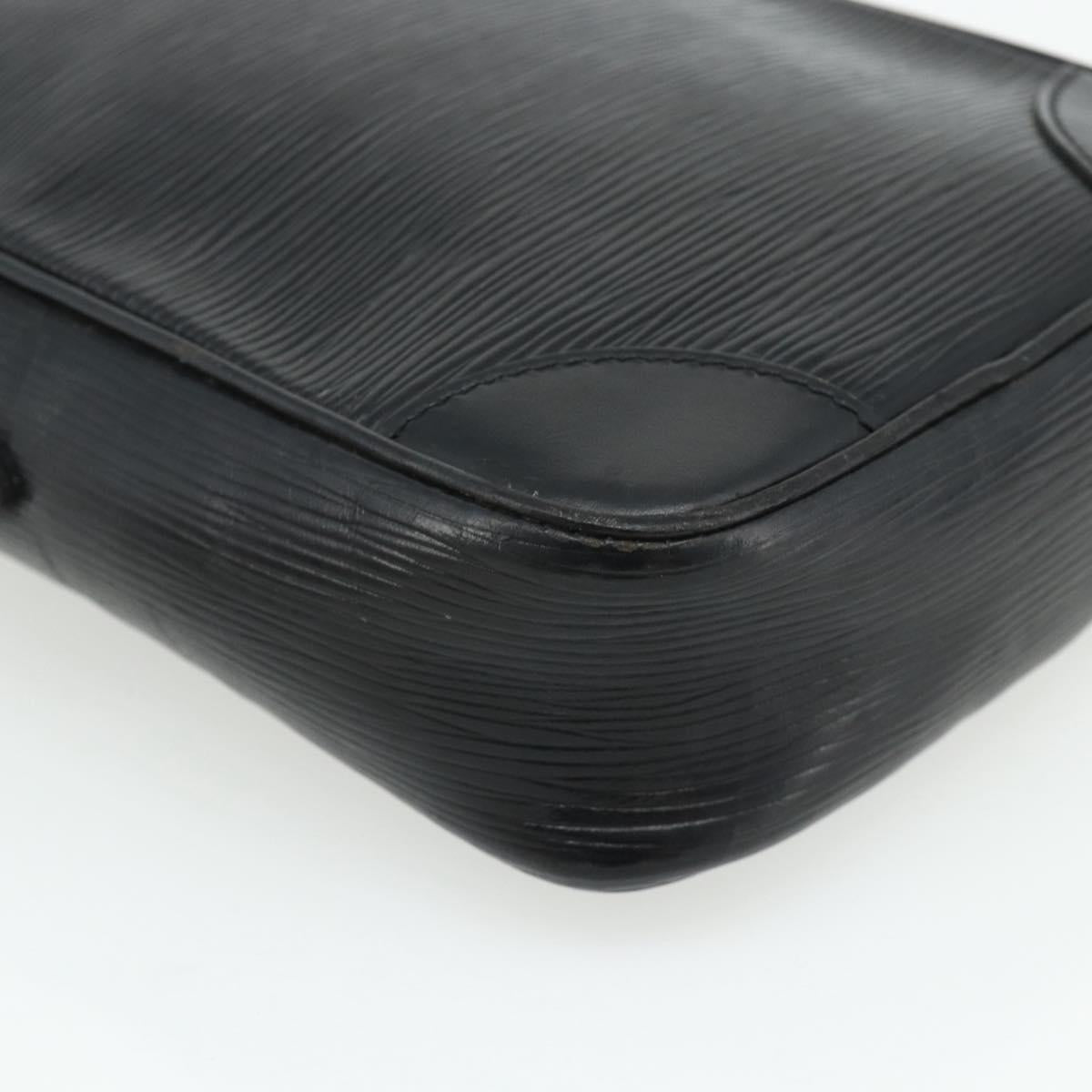 LOUIS VUITTON Epi Danube Shoulder Bag Black M45632 LV Auth fm5334