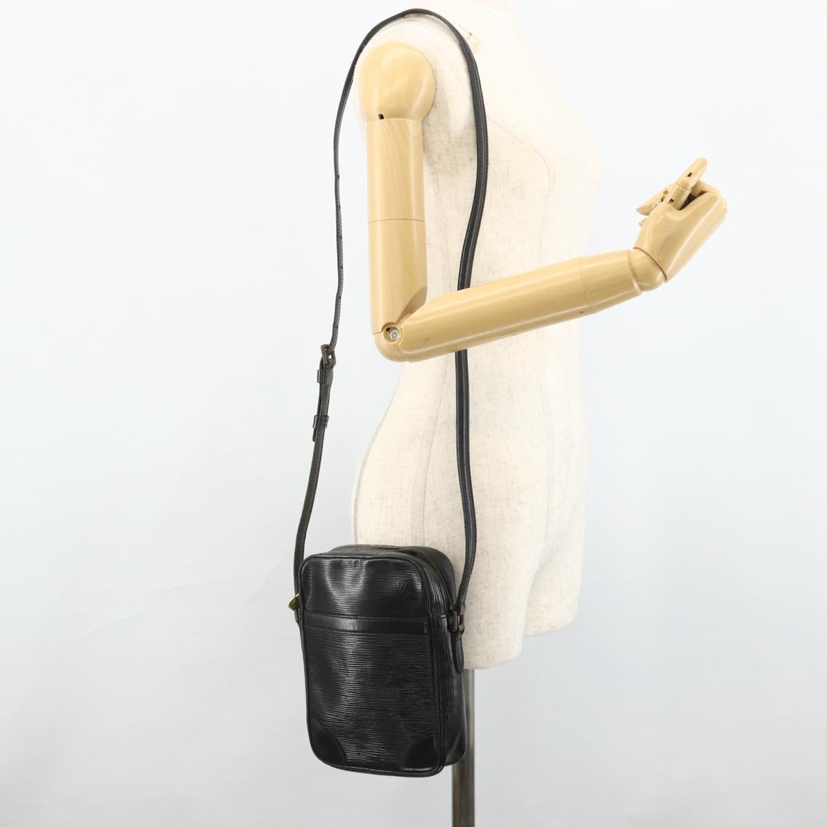 LOUIS VUITTON Epi Danube Shoulder Bag Black M45632 LV Auth fm5334