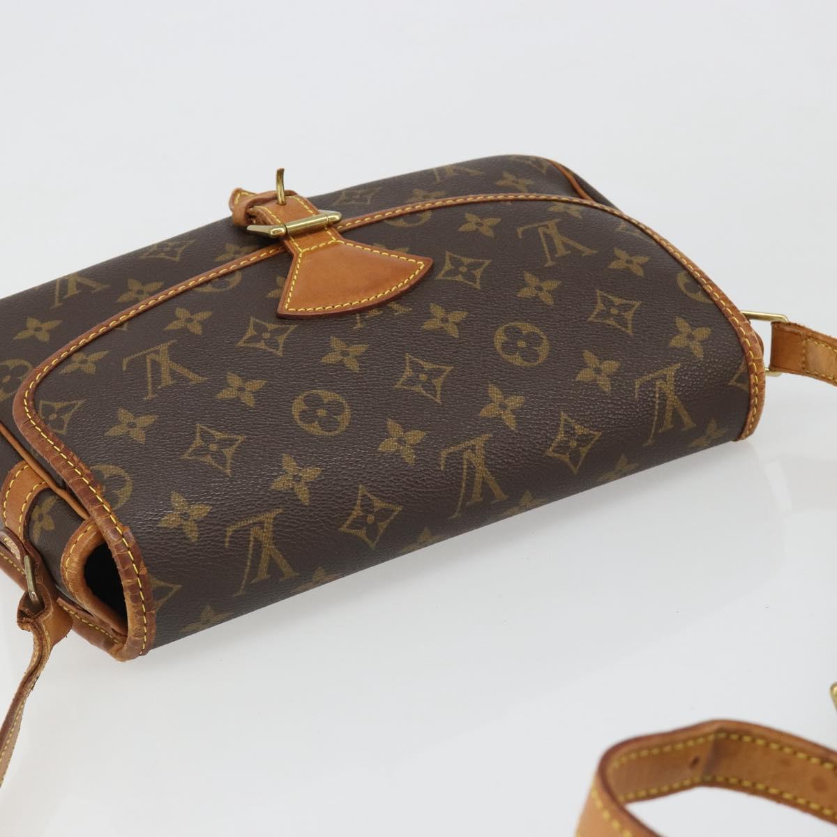 LOUIS VUITTON Monogram Sologne Shoulder Bag M42250 LV Auth fm5361