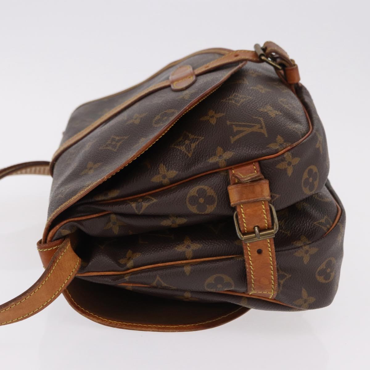 LOUIS VUITTON Monogram Saumur 30 Shoulder Bag M42256 LV Auth fm5380