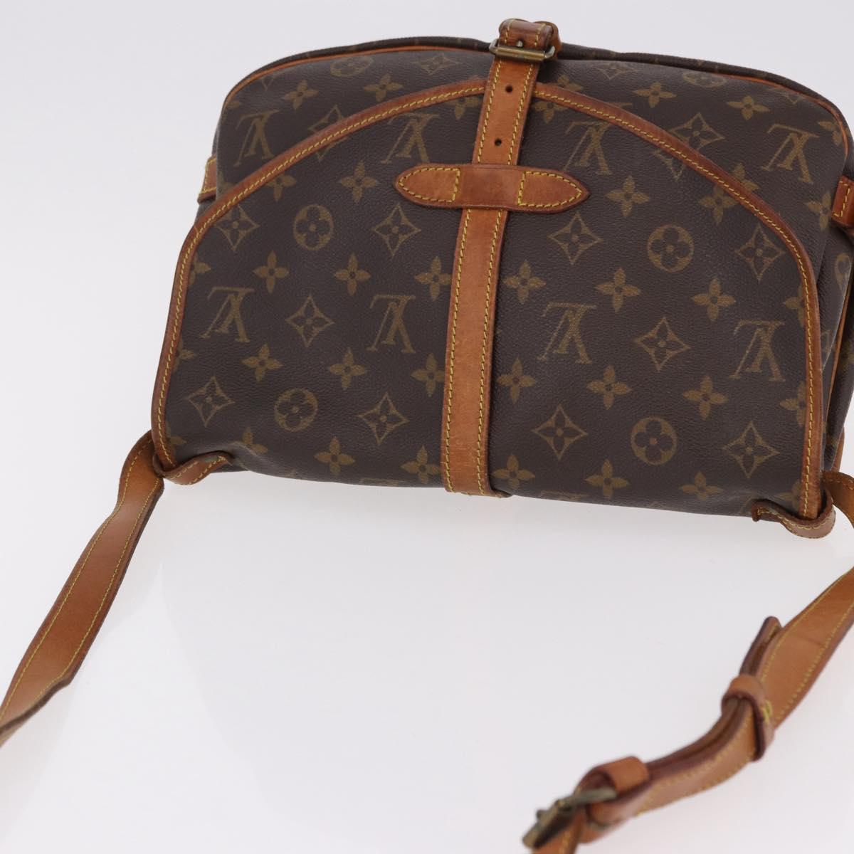 LOUIS VUITTON Monogram Saumur 30 Shoulder Bag M42256 LV Auth fm5380
