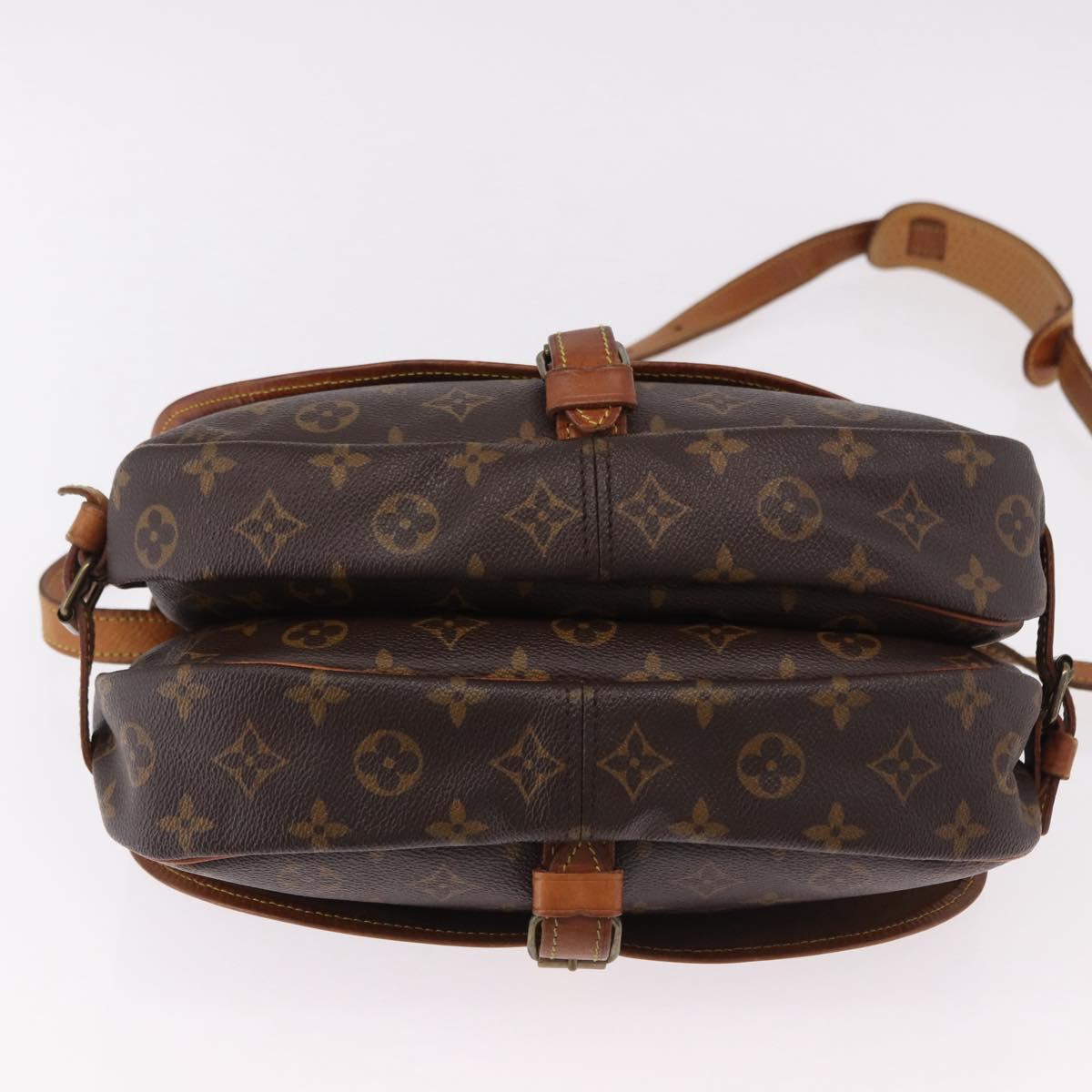 LOUIS VUITTON Monogram Saumur 30 Shoulder Bag M42256 LV Auth fm5380