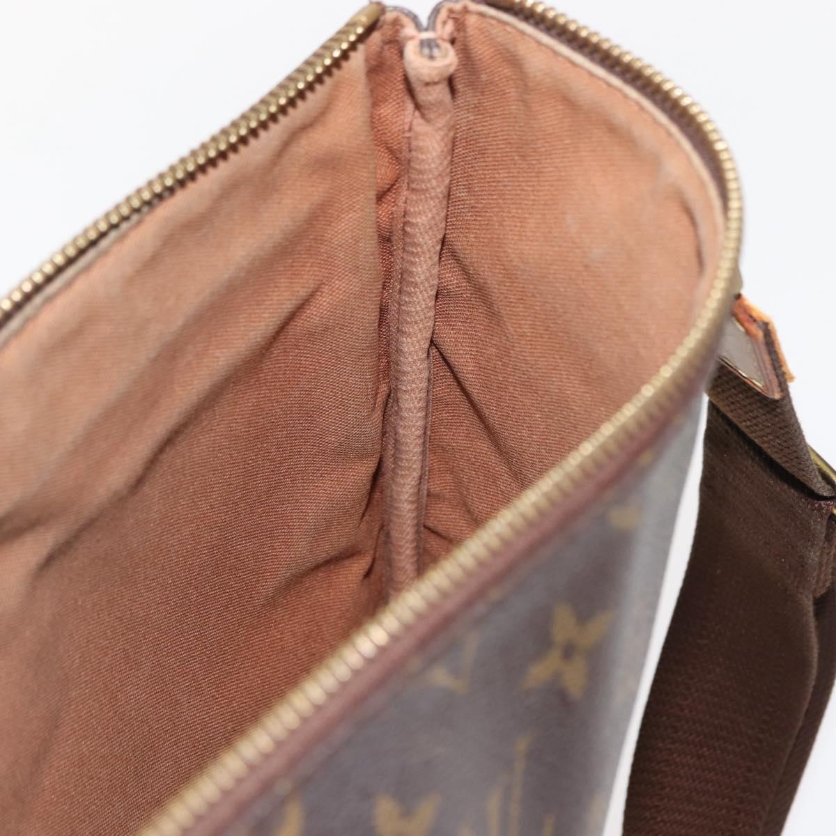 LOUIS VUITTON Monogram Pochette Bosphore Shoulder Bag M40044 LV Auth gh1019