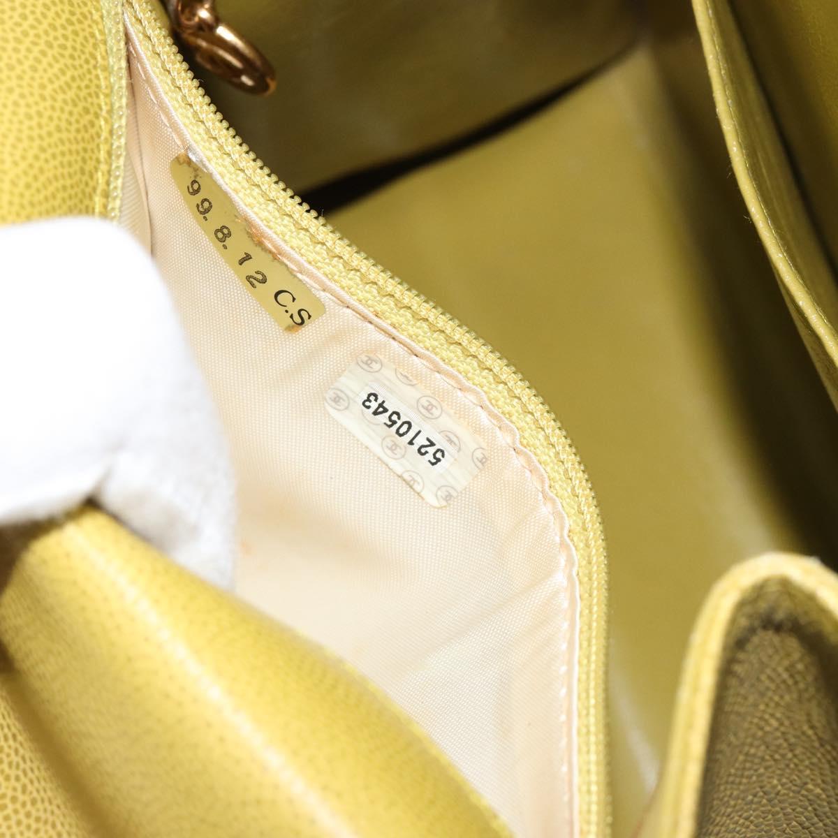 CHANEL Twist Shoulder Bag Caviar Skin Green Gold CC Auth gh1064