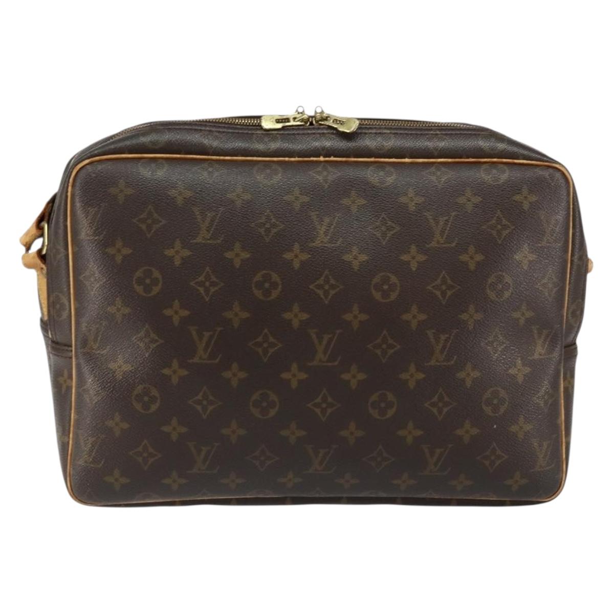 LOUIS VUITTON Monogram Reporter GM Shoulder Bag M45252 LV Auth gh1218