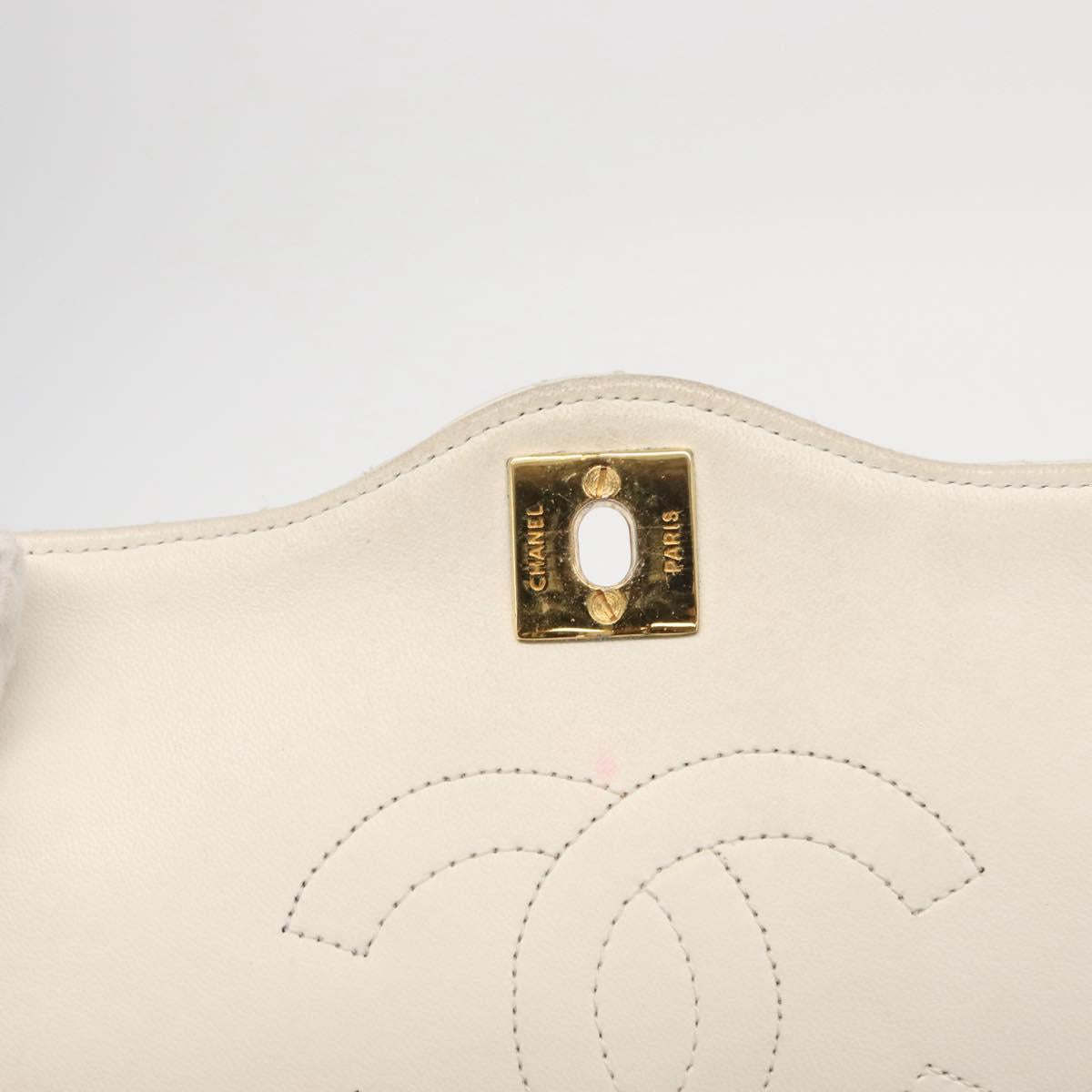 CHANEL Matelasse 25 Chain Shoulder Bag Leather White Gold CC Auth gh1552