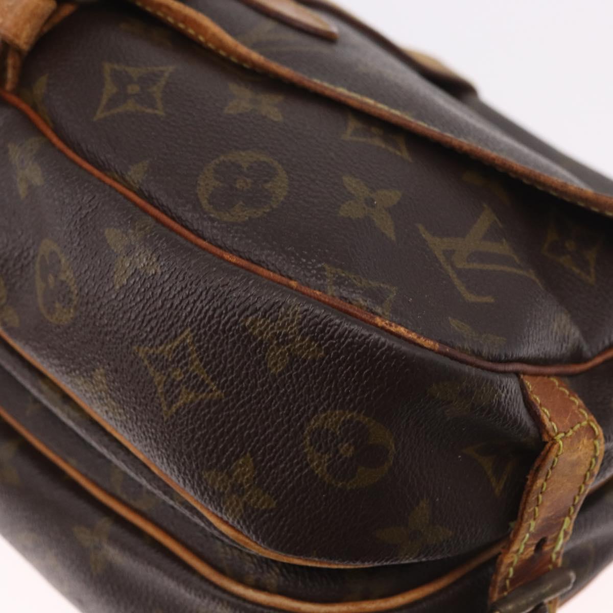 LOUIS VUITTON Monogram Saumur 30 Shoulder Bag M42256 LV Auth gh2120