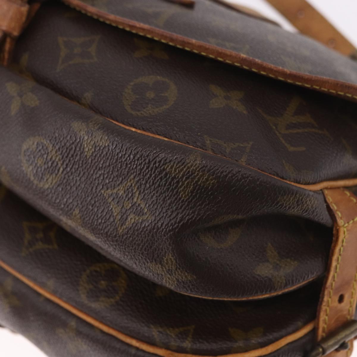 LOUIS VUITTON Monogram Saumur 30 Shoulder Bag M42256 LV Auth gh2120